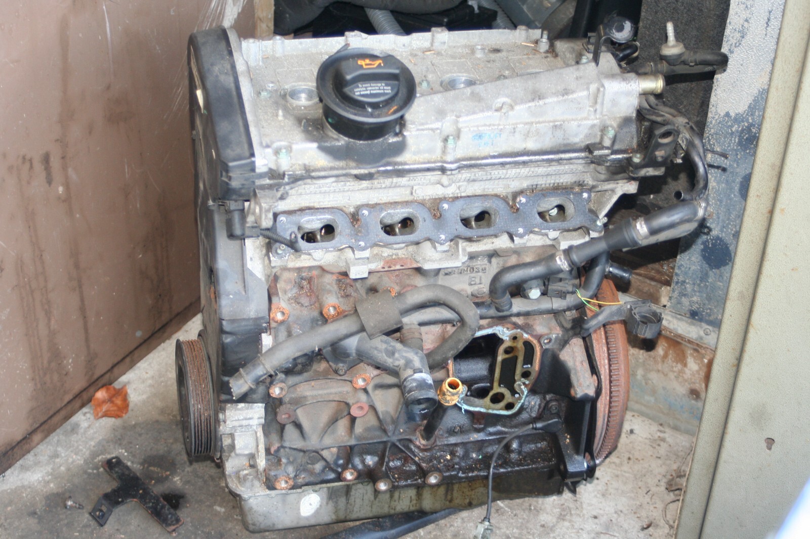 VOLKSWAGEN BEETLE. AWU BARE ENGINE 1.8T - Image 3