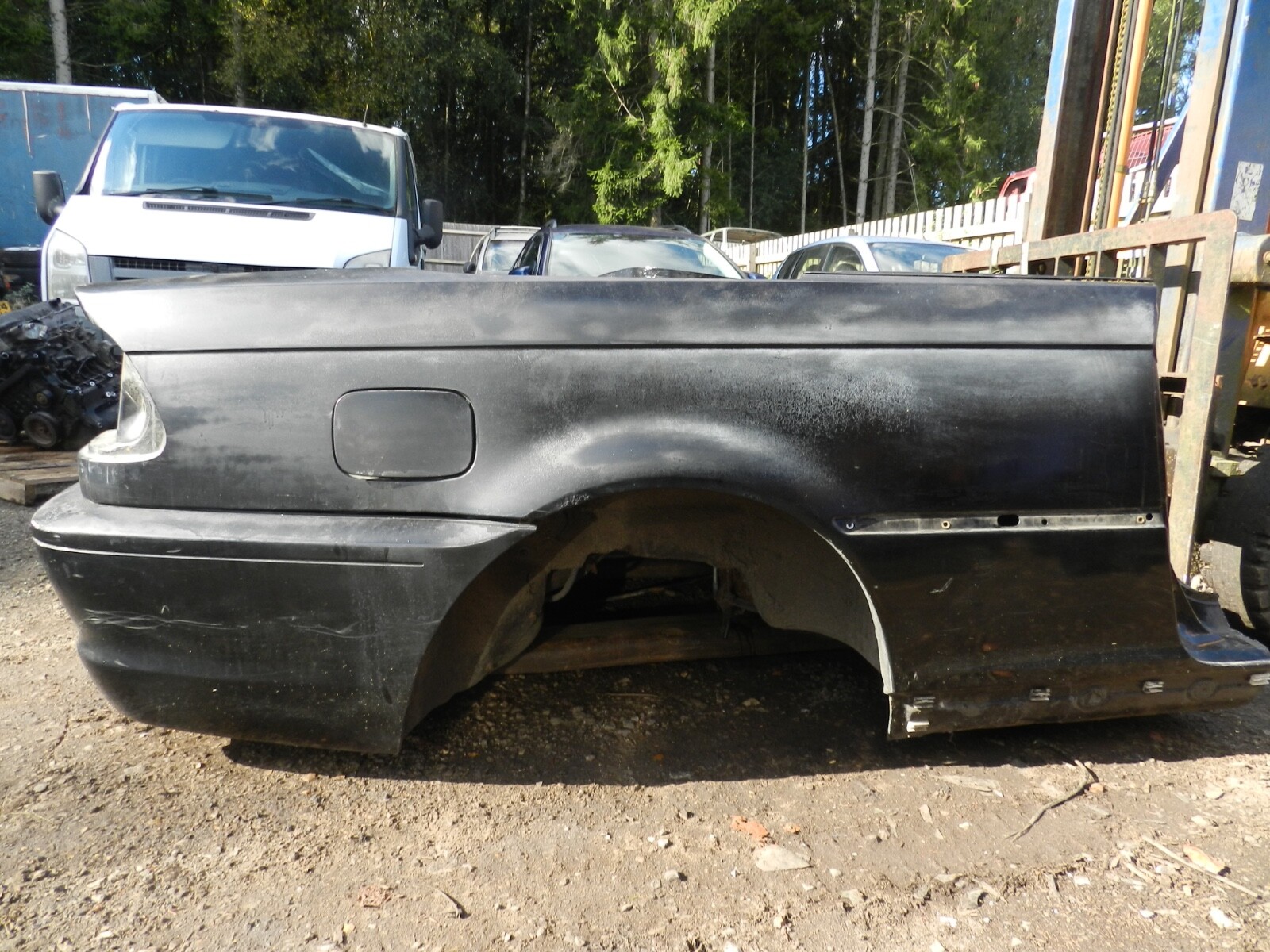 143. 2003 BMW 318Ci E46 CONVERTIBLE. REAR END CUT QUARTER PANELS, PAINT BAD - Image 5