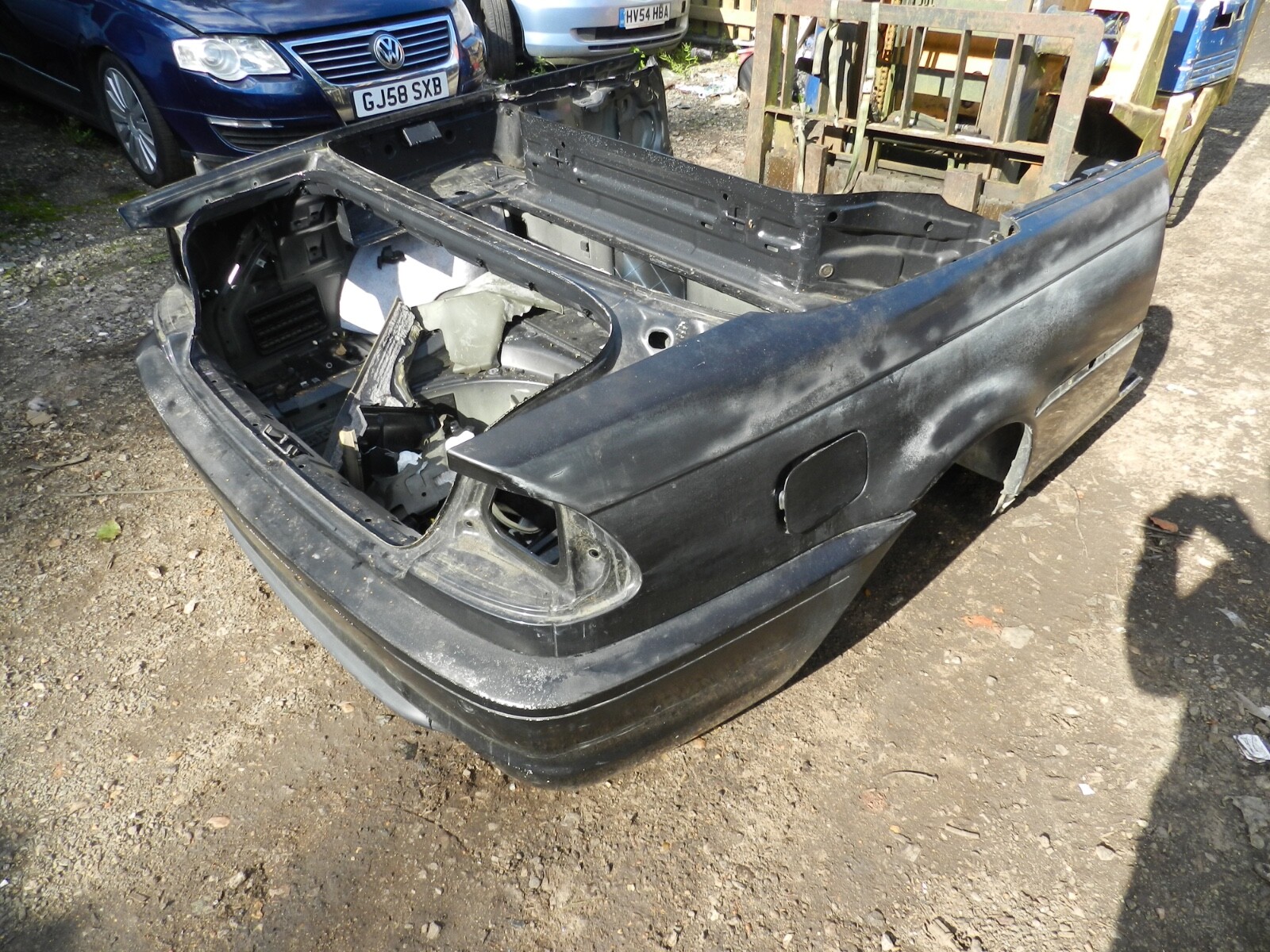 143. 2003 BMW 318Ci E46 CONVERTIBLE. REAR END CUT QUARTER PANELS, PAINT BAD - Image 12