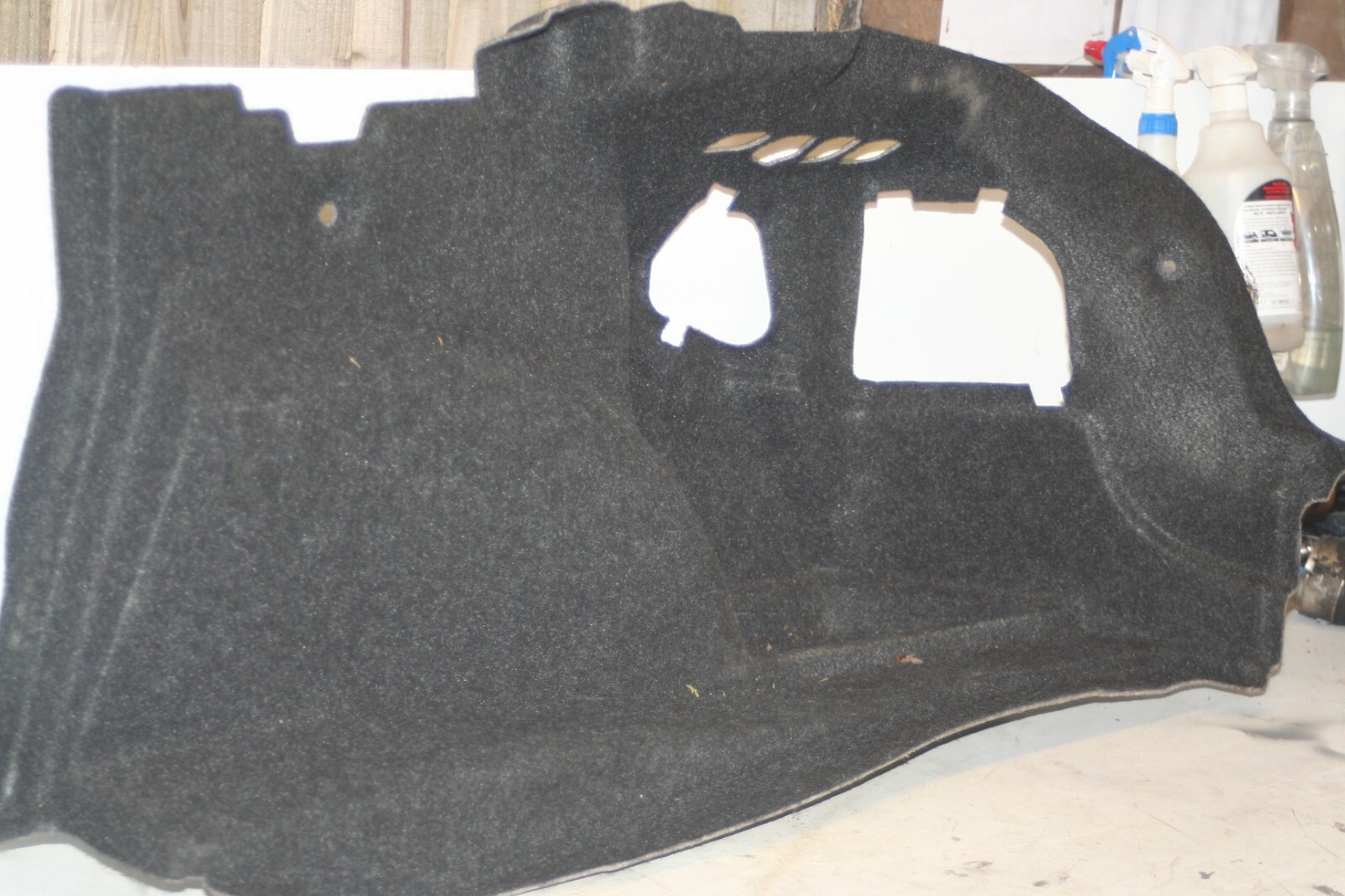 (95) 2010 BMW 1 SERIES E82. BOOT SIDE TRIM CARPET PANEL 2996198 - Image 3