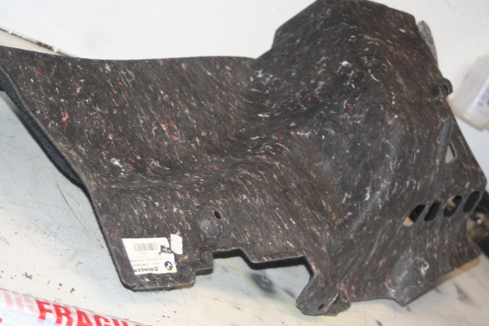 (95) 2010 BMW 1 SERIES E82. BOOT SIDE TRIM CARPET PANEL 2996198 - Image 4