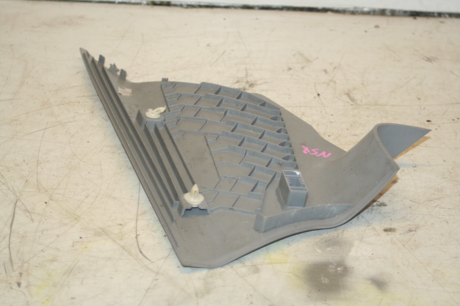 (95) 2010 BMW 1 SERIES E82. PASSENGER SIDE REAR 2996105 - Image 3
