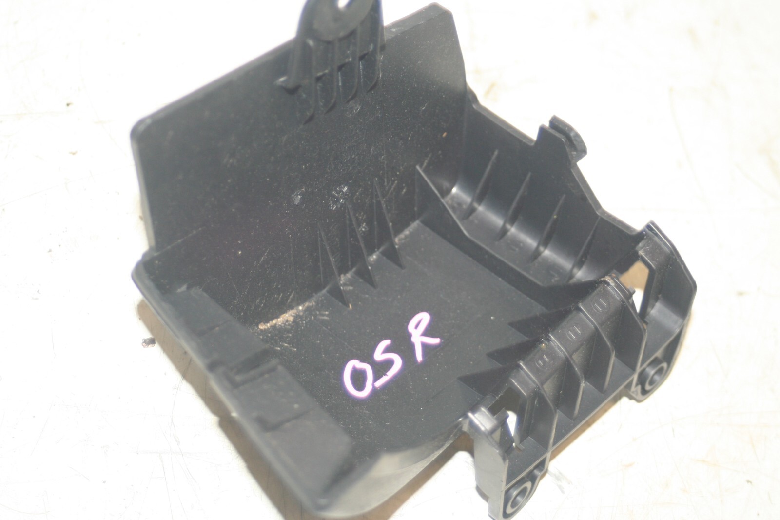 (95) 2010 BMW 1 SERIES E82. DRIVER SIDE REAR SEAT BELT COVER TRIM