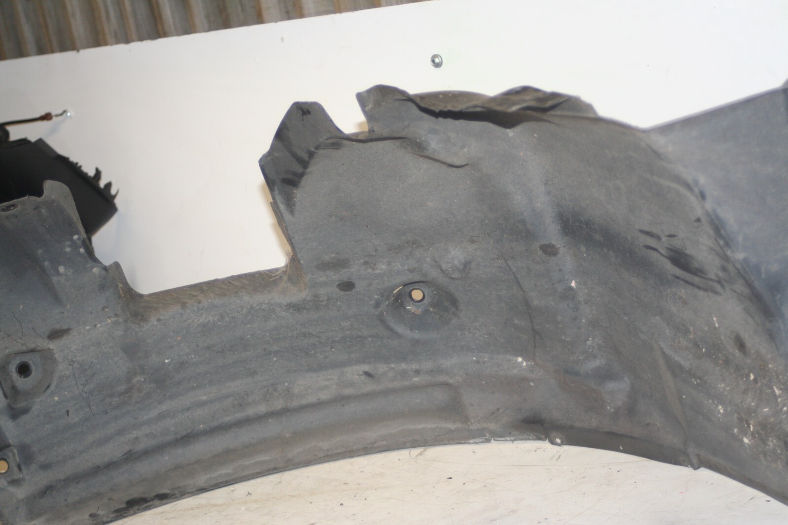 (95) 2010 BMW 1 SERIES E82. MUD FLAP INNER ARCH TRIM COVER - Image 2