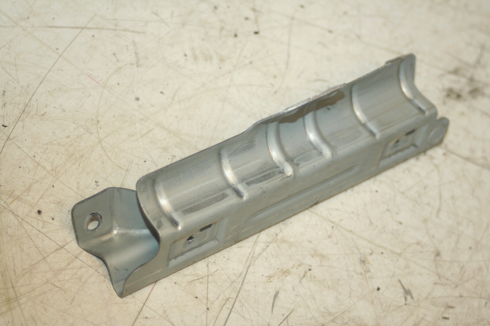 (95) 2010 BMW 1 SERIES E82. HEAT SHIELD - Image 2