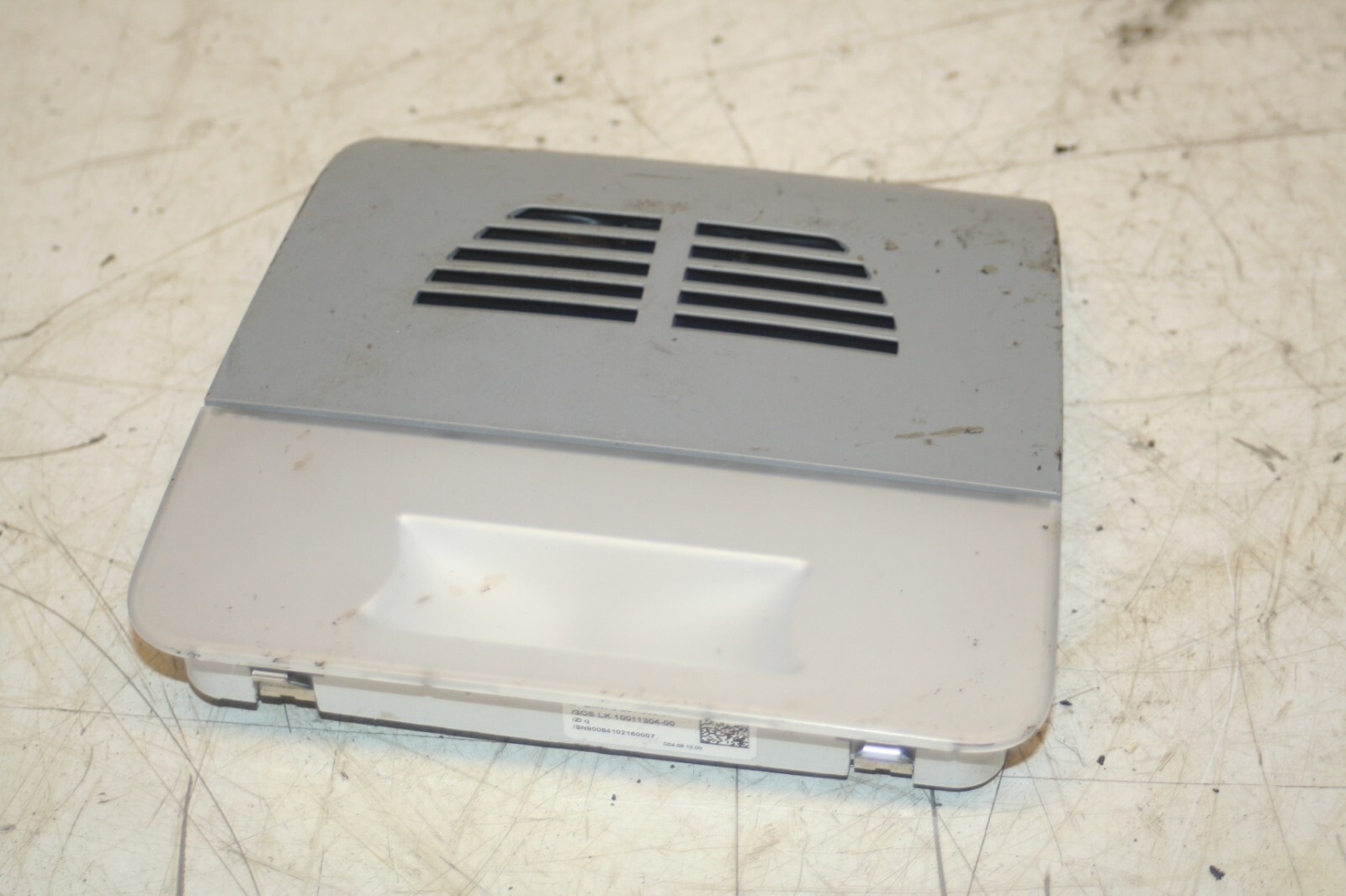 (95) 2010 BMW 1 SERIES E82. INTERIOR LIGHT AND SENSOR