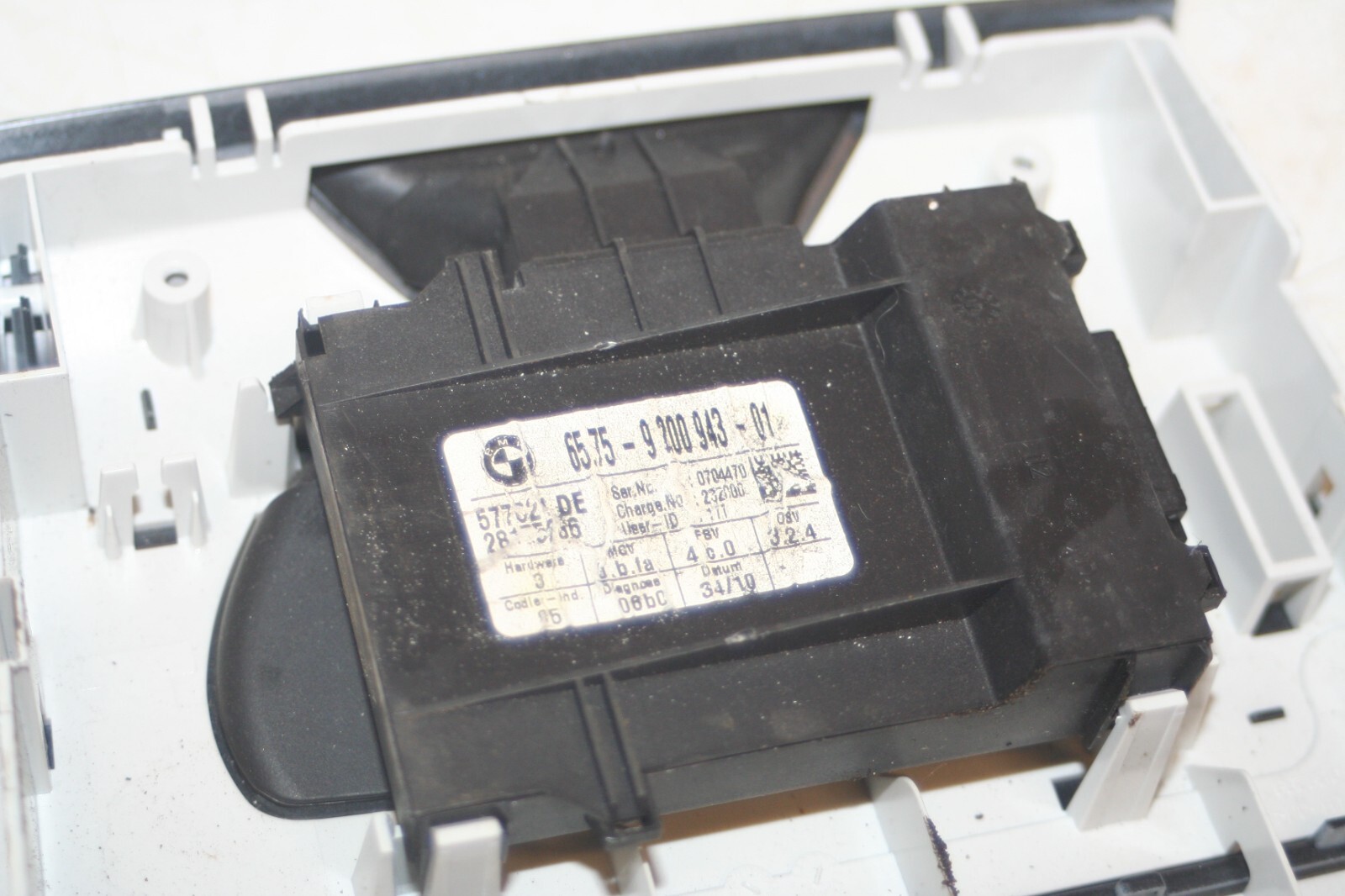 (95) 2010 BMW 1 SERIES E82. INTERIOR LIGHT AND SENSOR - Image 5