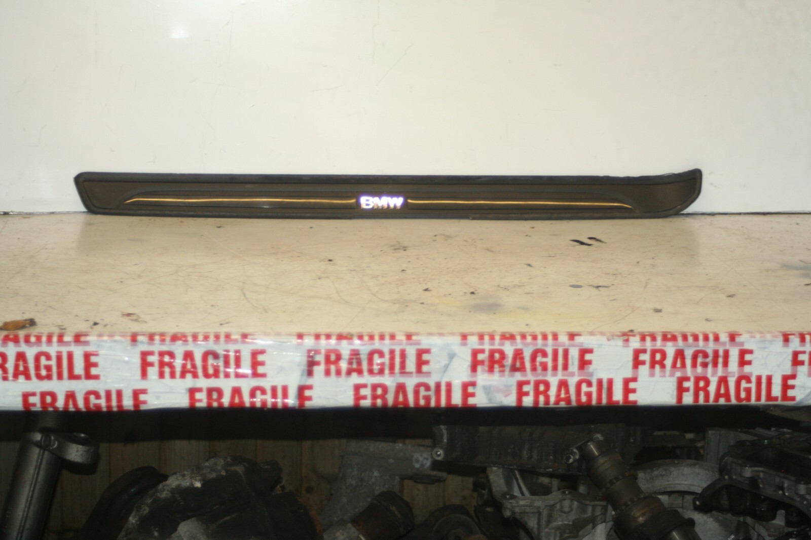(95) 2010 BMW 1 SERIES E82. LOWER SILL COVER TRIM BMW KICK TRIM - Image 2