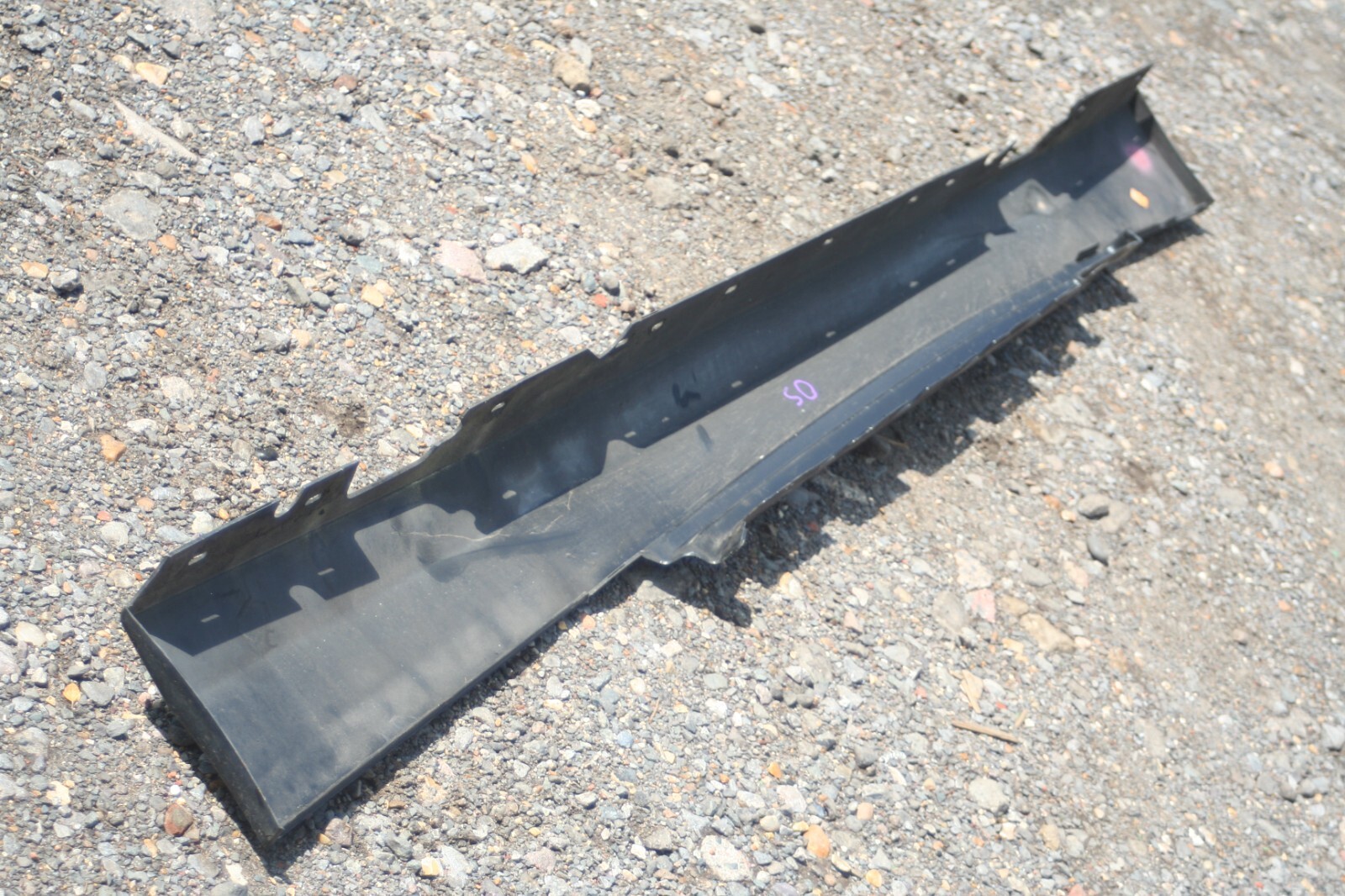 (95) 2010 BMW 1 SERIES E82. DRIVER SIDE SKIRT BLACK - Image 5
