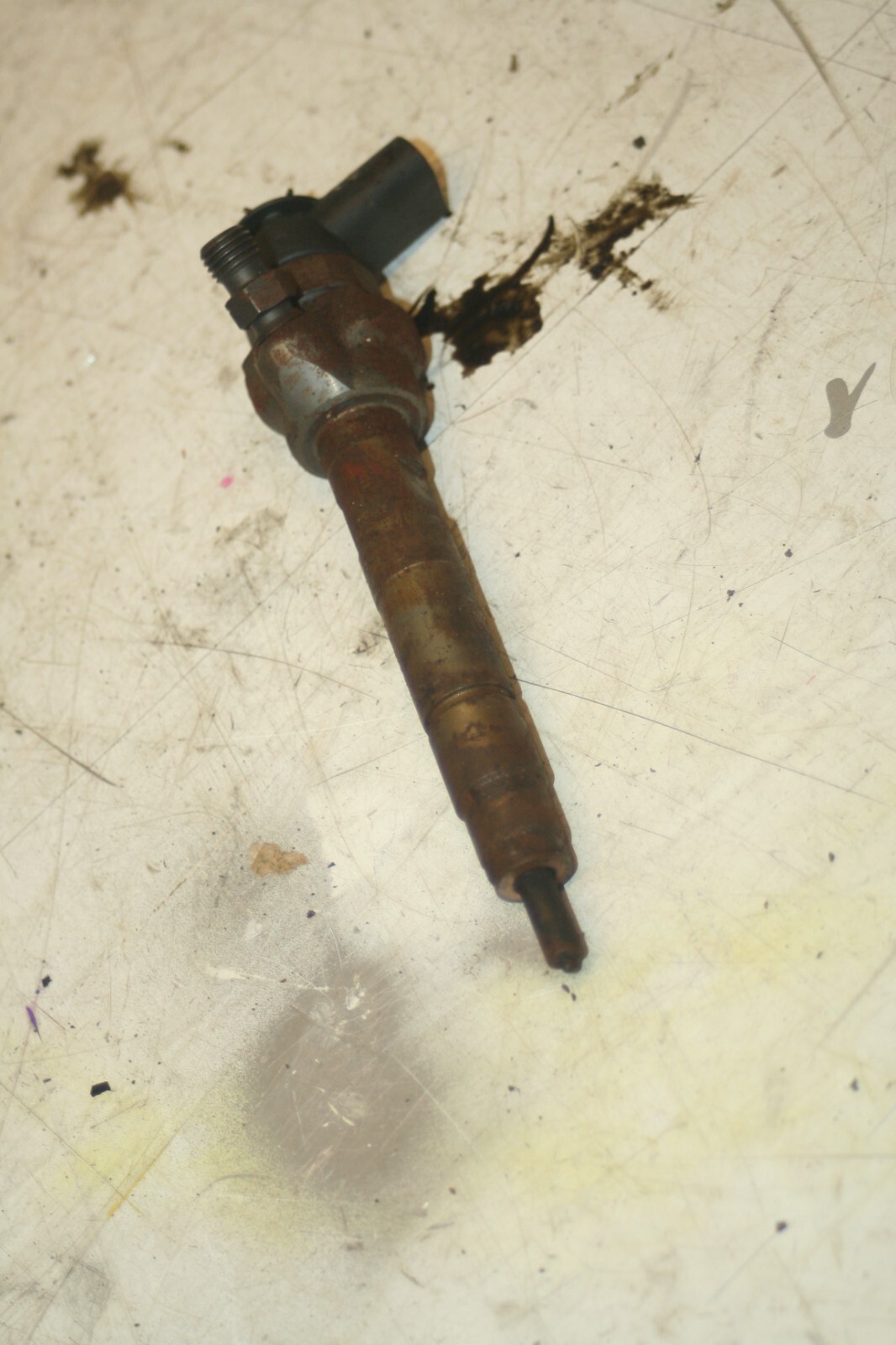 (95) 2010 BMW 1 SERIES E82. FUEL INJECTOR DIESEL N47D20
