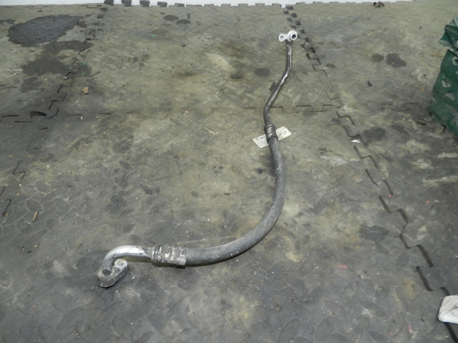 182. 2004 LANDROVER FREELANDER 1 L314. AIR CON PIPE - Image 2