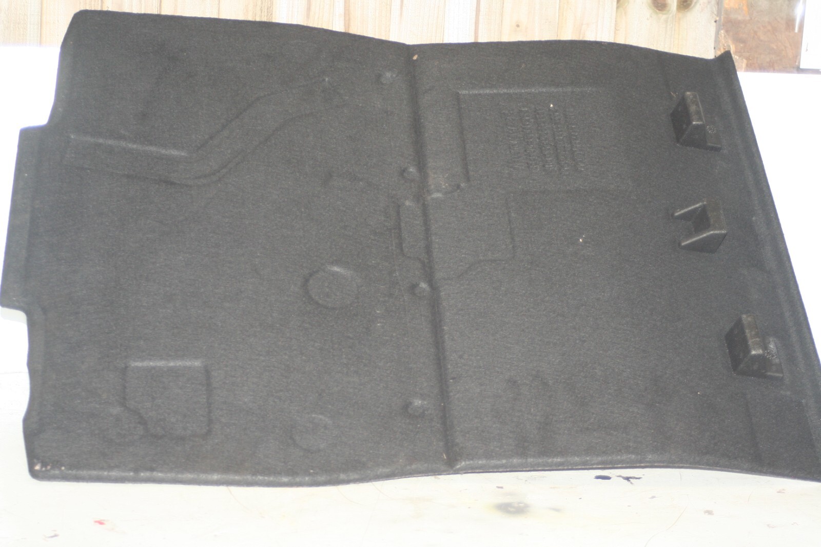 (95) 2010 BMW 1 SERIES E82. BOOT CARPET - Image 3