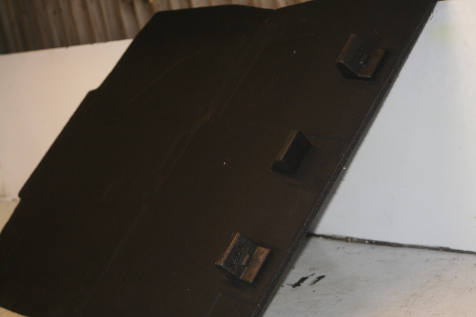 (95) 2010 BMW 1 SERIES E82. BOOT CARPET - Image 4