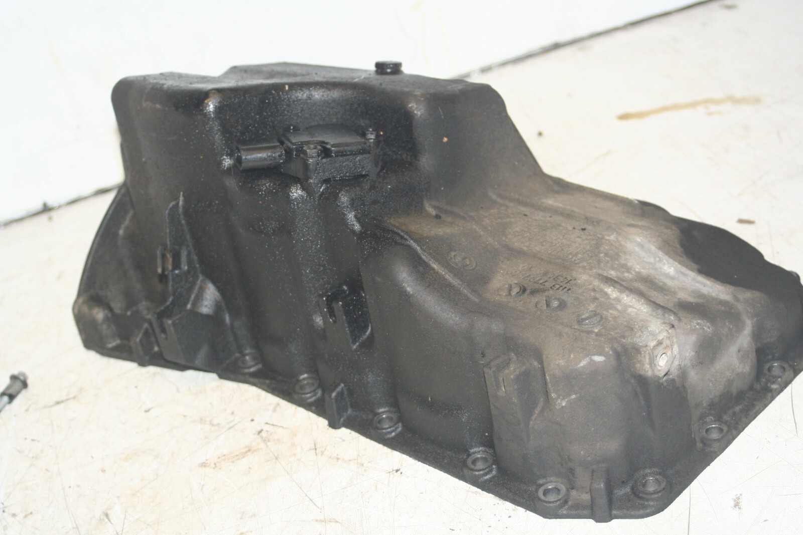 (95B) 2010 BMW 1 SERIES E82. SUMP PAN 7797969 - Image 5