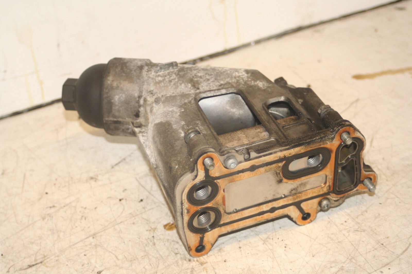 (95B) 2010 BMW 1 SERIES E82. OIL FILTER HOUSING COOLER - Image 4