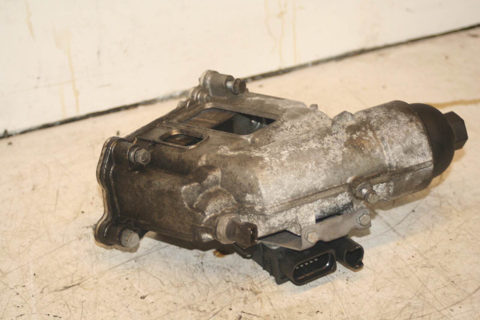 (95B) 2010 BMW 1 SERIES E82. OIL FILTER HOUSING COOLER - Image 5