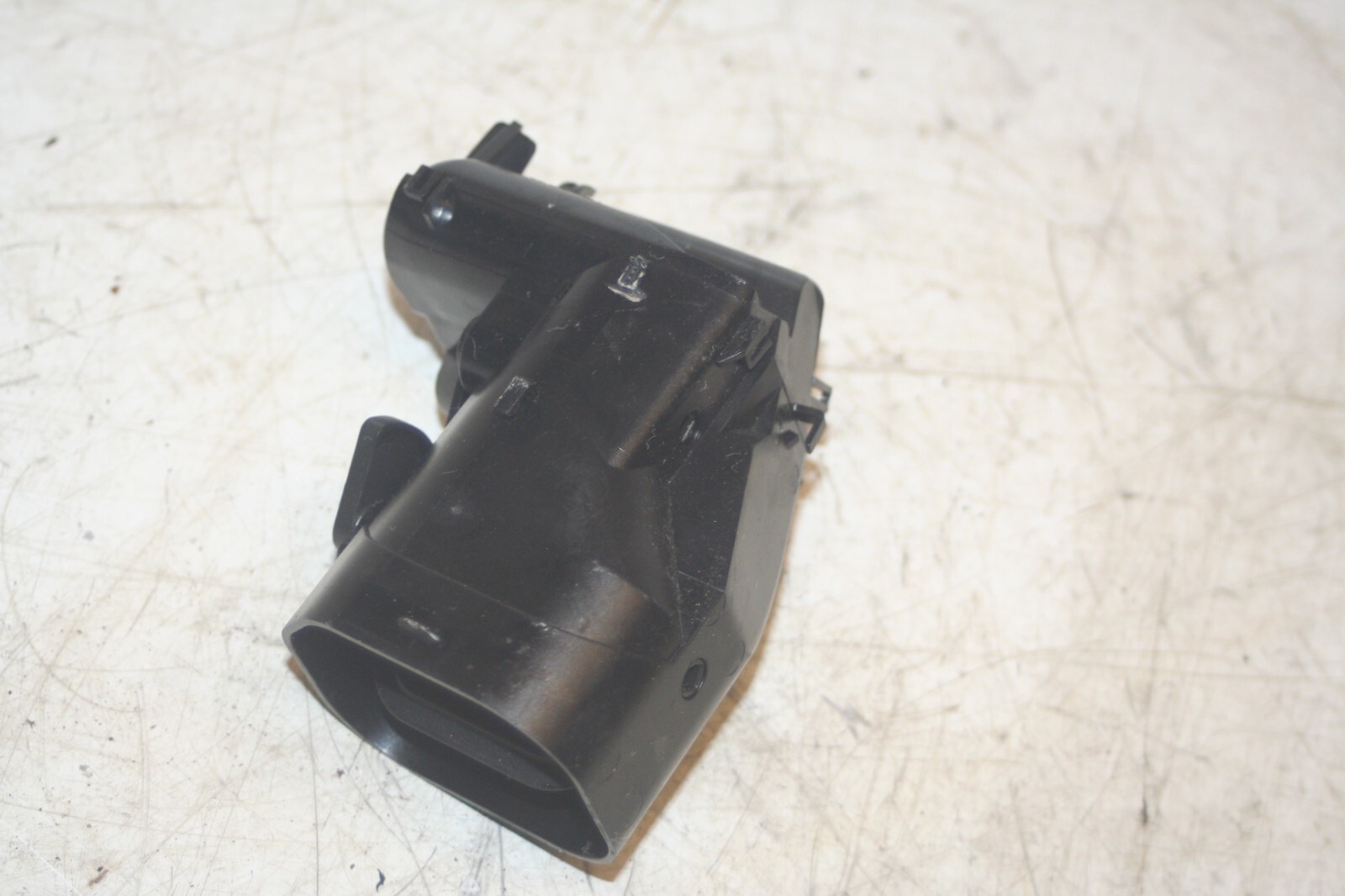 2005 MERCEDES S CLASS W220. AIR VENT DUCT 2208300254