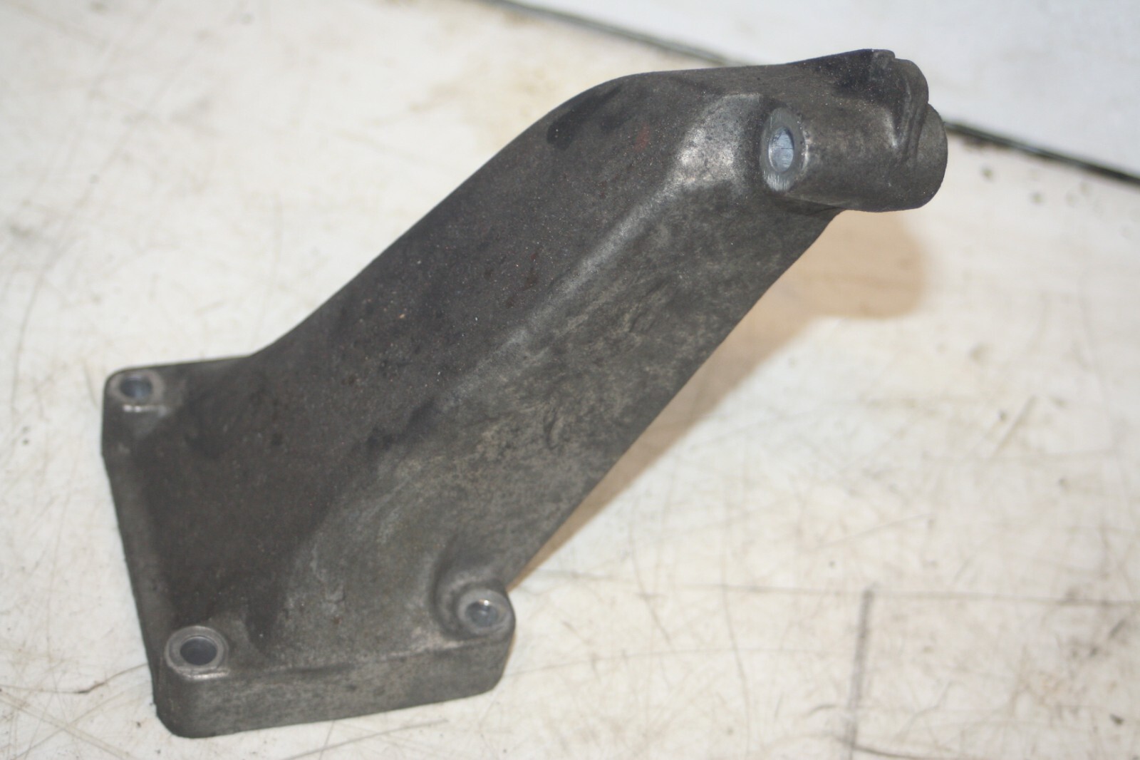 2005 MERCEDES S CLASS W220. ENGINE MOUNT - Image 4