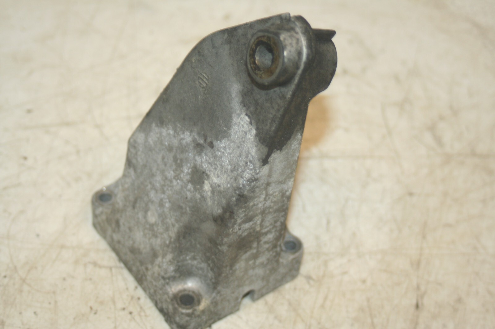 2005 MERCEDES S CLASS W220. ENGINE MOUNT
