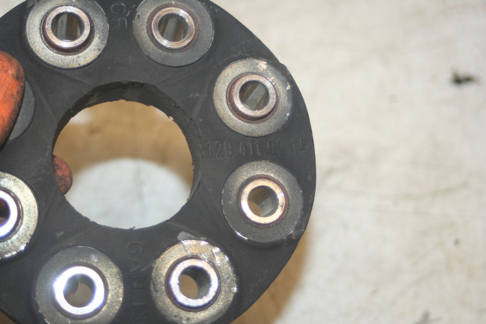 2005 MERCEDES S CLASS W220. PROP SHAFT RUBBER DONUT 1294110015 - Image 4