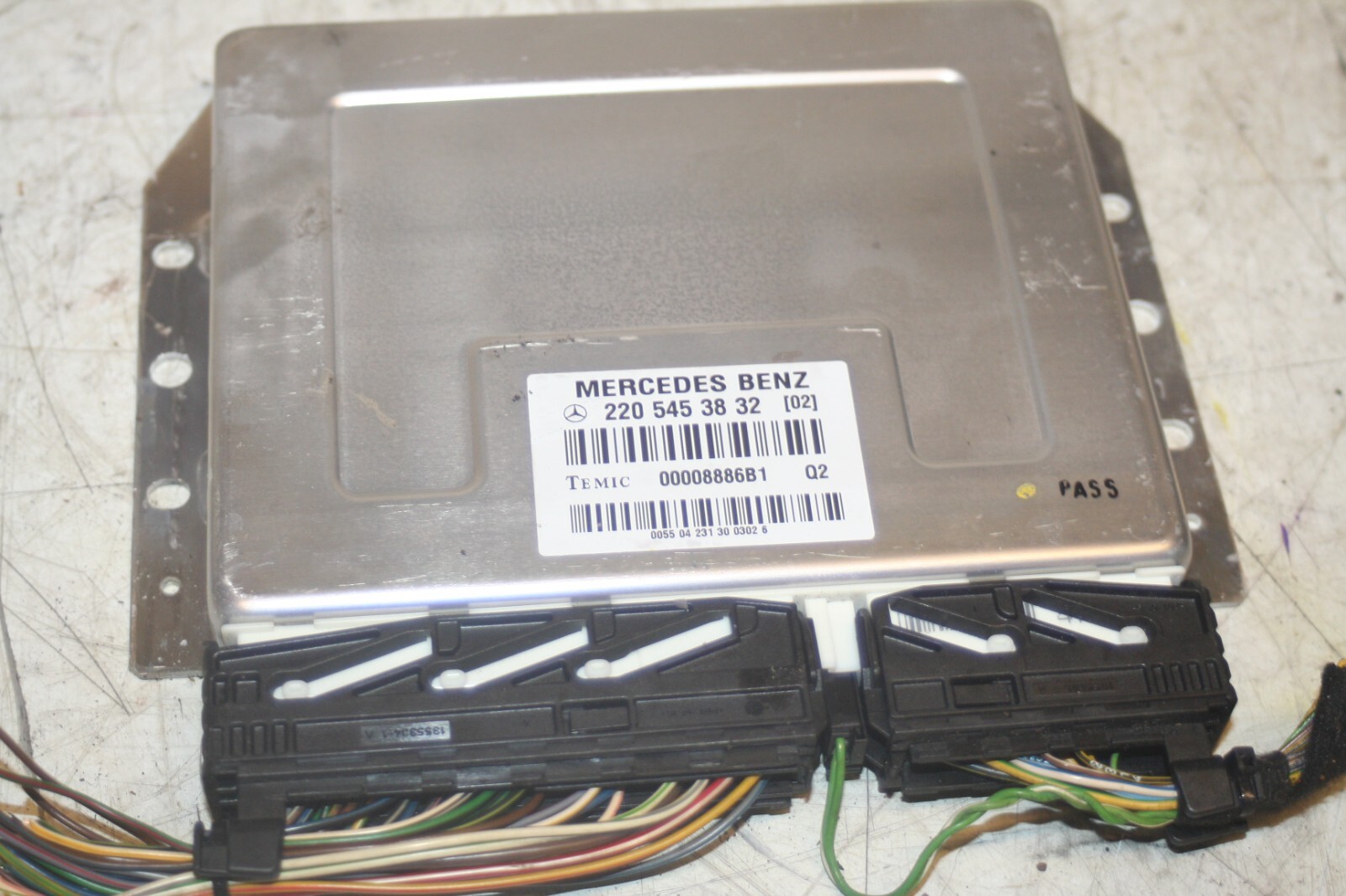 2005 MERCEDES S CLASS W220. 2205453832 ECU SUSPENSION CONTROL MODULE - Image 4
