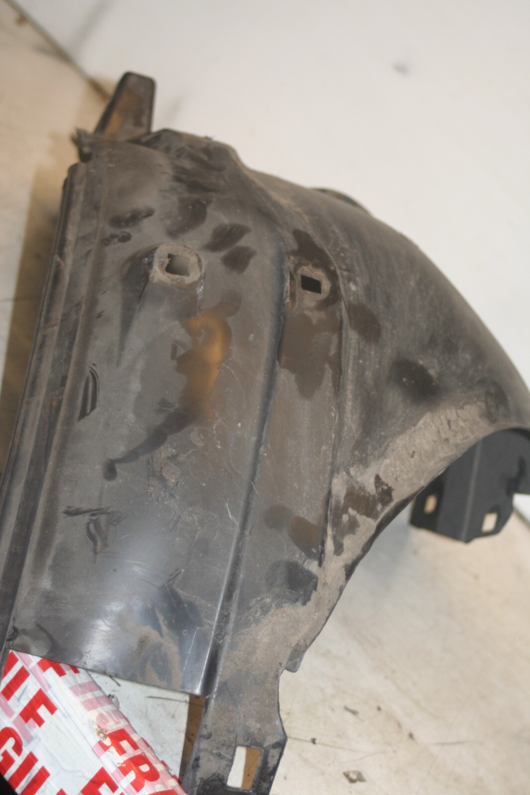 2005 MERCEDES S CLASS W220. 2206980530 WHEEL ARCH LINER - Image 3