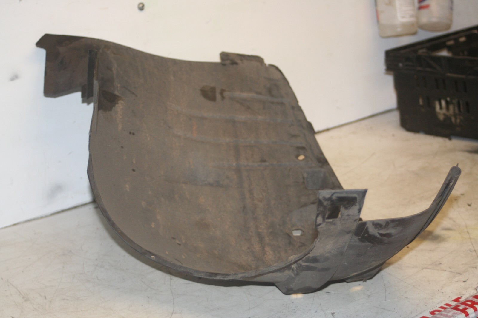 2005 MERCEDES S CLASS W220. 2206980530 WHEEL ARCH LINER - Image 5