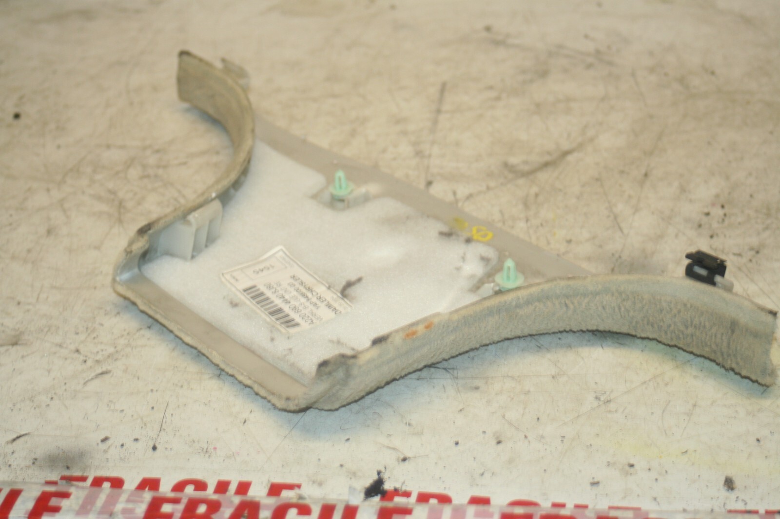 2005 MERCEDES S CLASS W220. DRIVER LOWER B PILLAR TRIM - Image 3