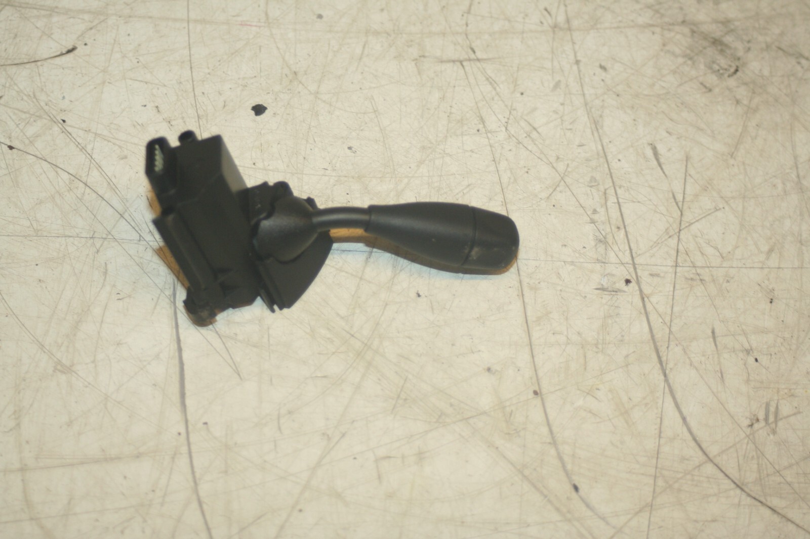 2005 MERCEDES S CLASS W220. STEERING WHEEL ADJUSTER CONTROL - Image 2