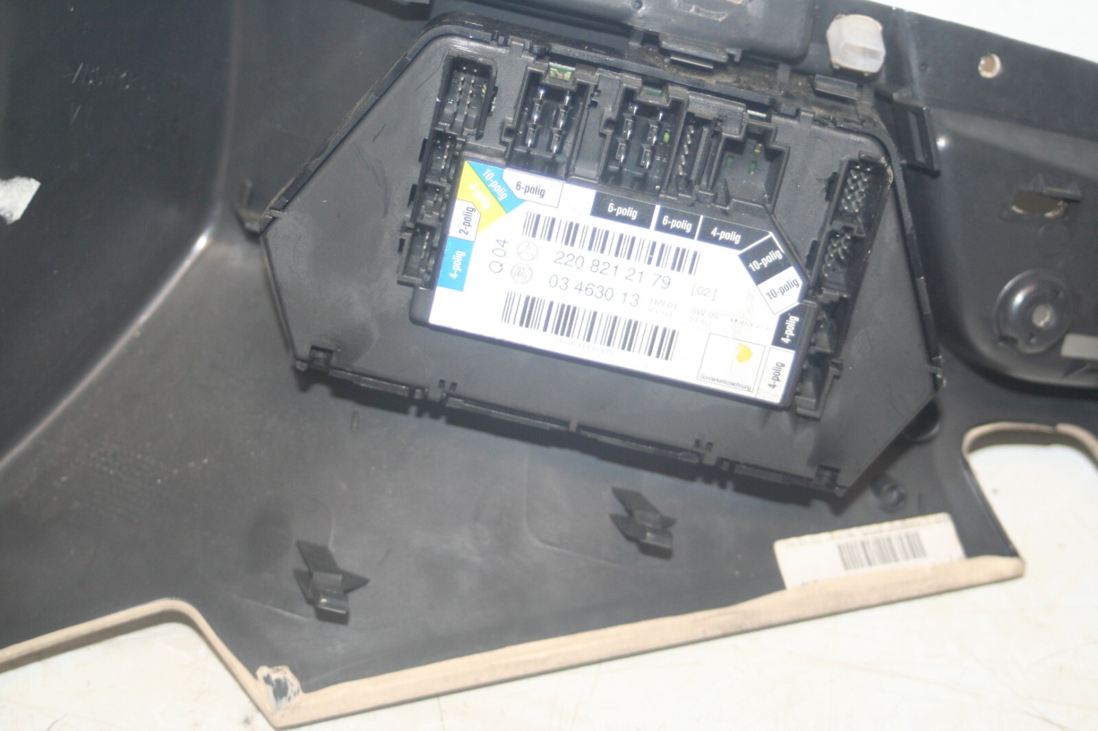 2005 MERCEDES S CLASS W220. PASSENGER SIDE SEAT CONTROLS - Image 4
