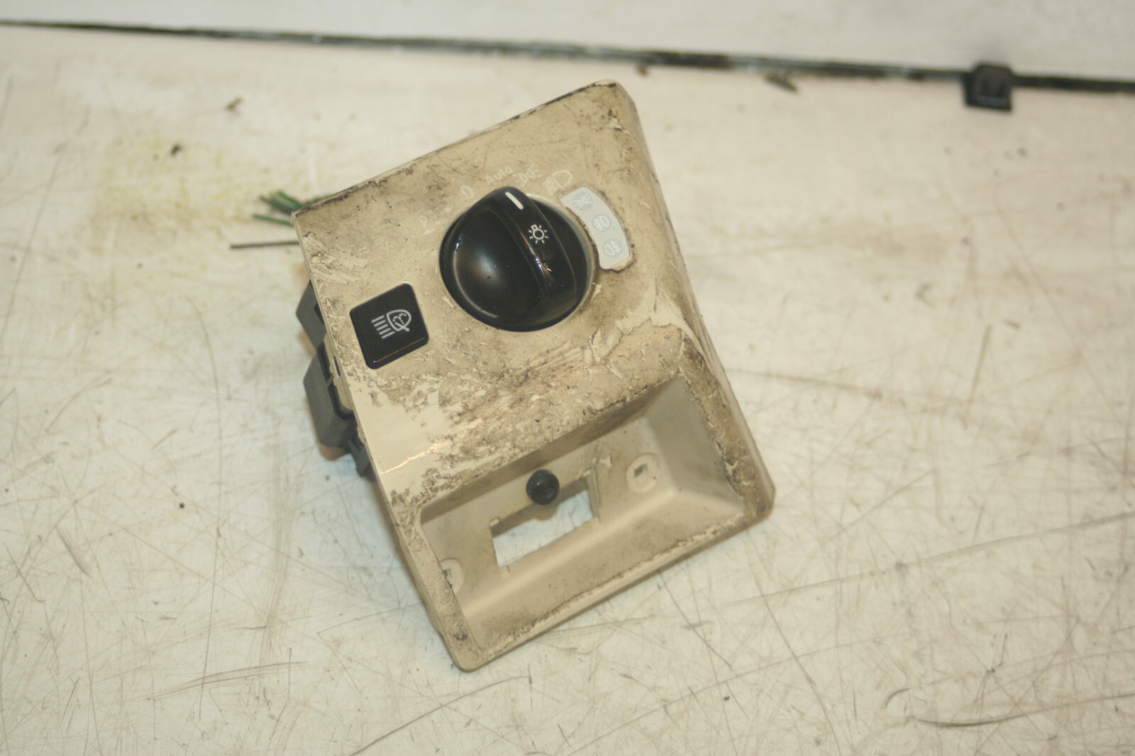 2005 MERCEDES S CLASS W220. HEAD LIGHT SWITCH
