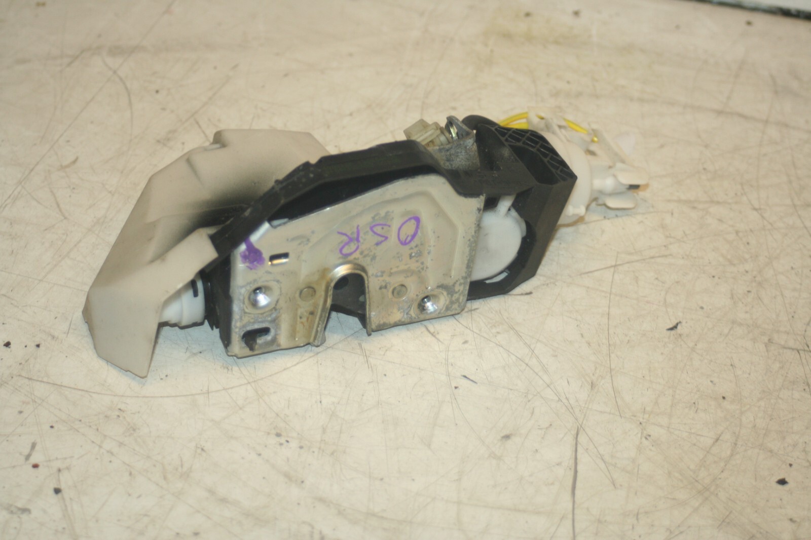 2005 MERCEDES S CLASS W220. DRIVER SIDE REAR DOOR LOCK MOTOR MECHANISM - Image 5