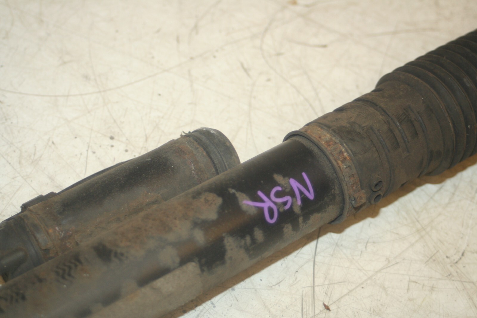 2005 MERCEDES S CLASS W220. PASSENGER SIDE REAR AIR SUSPENSION SHOCK UNIT - Image 4
