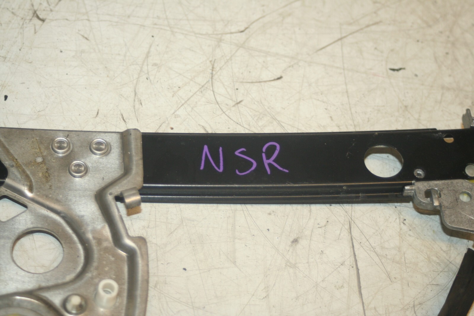 2005 MERCEDES S CLASS W220. PASSENGER SIDE REAR WINDOW REGULATOR - Image 2