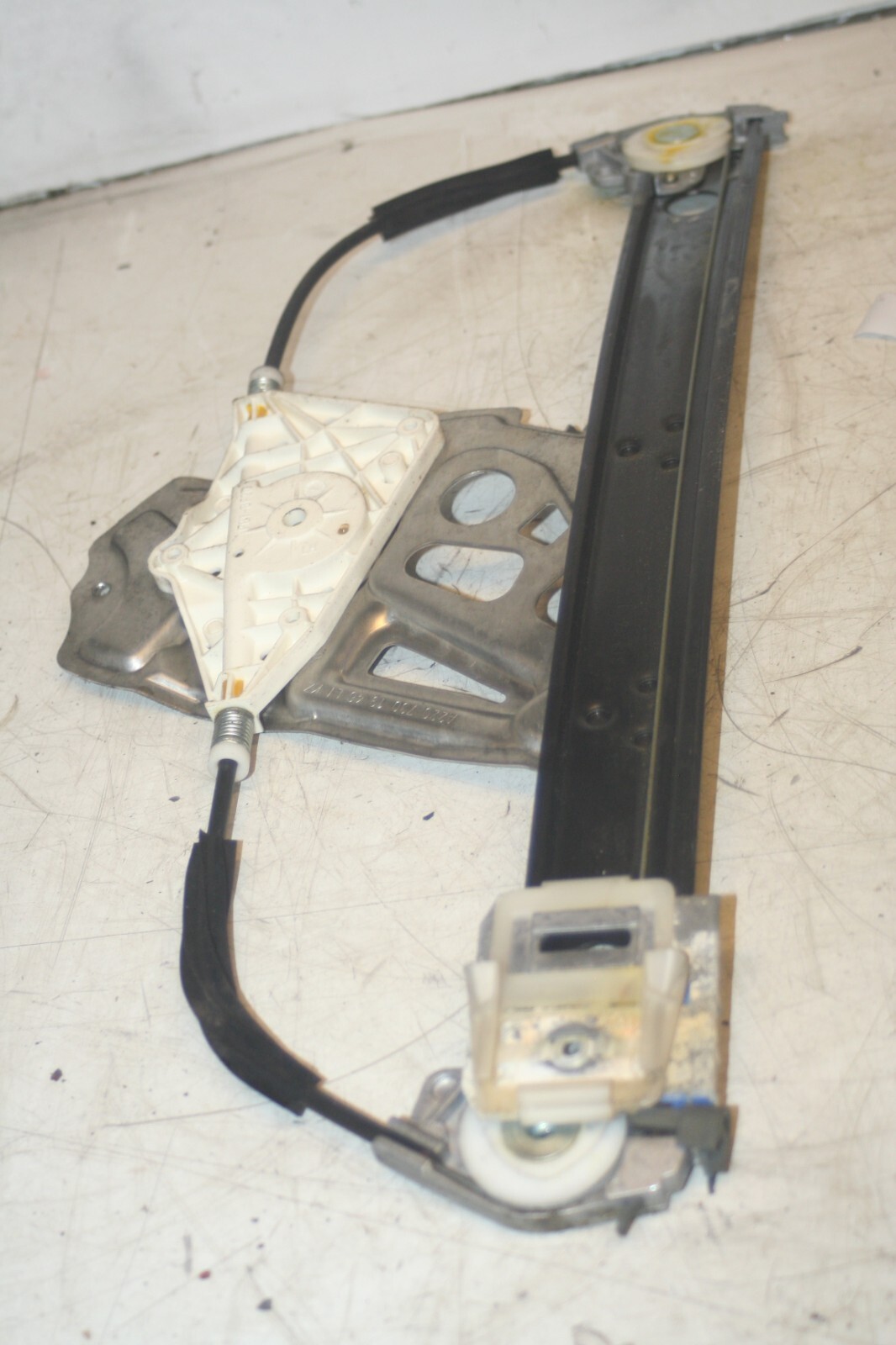 2005 MERCEDES S CLASS W220. PASSENGER SIDE REAR WINDOW REGULATOR - Image 3