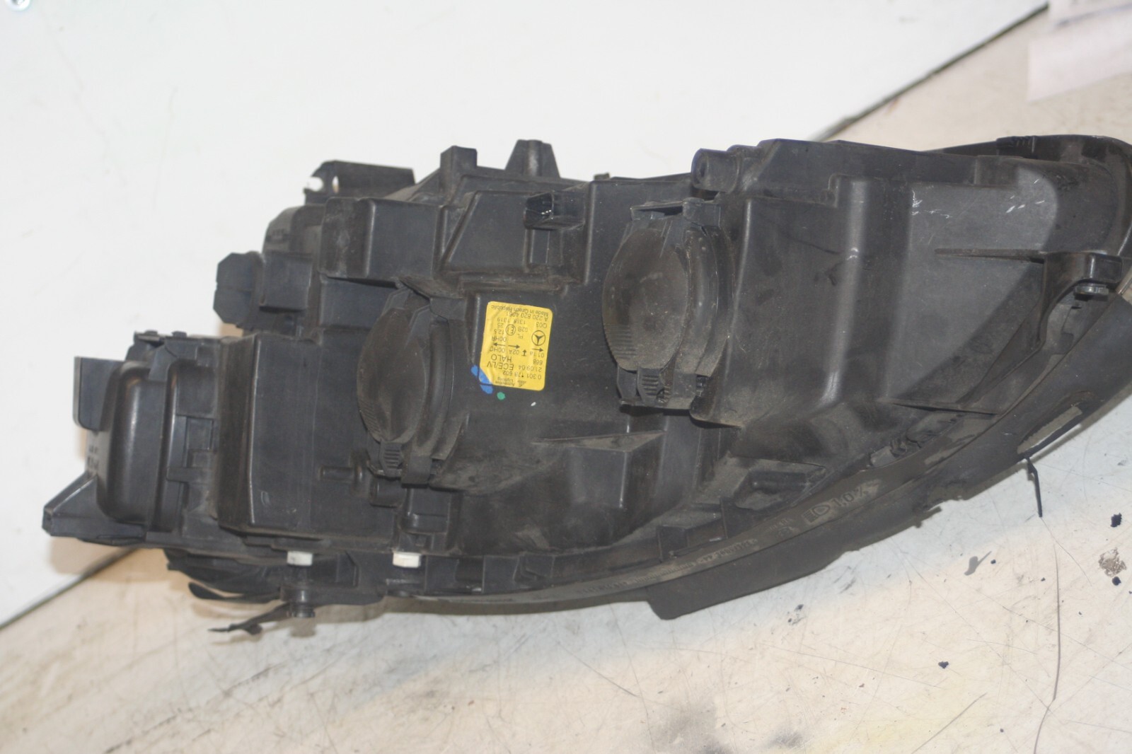 2005 MERCEDES S CLASS W220. DRIVER SIDE HEAD LIGHT - Image 6