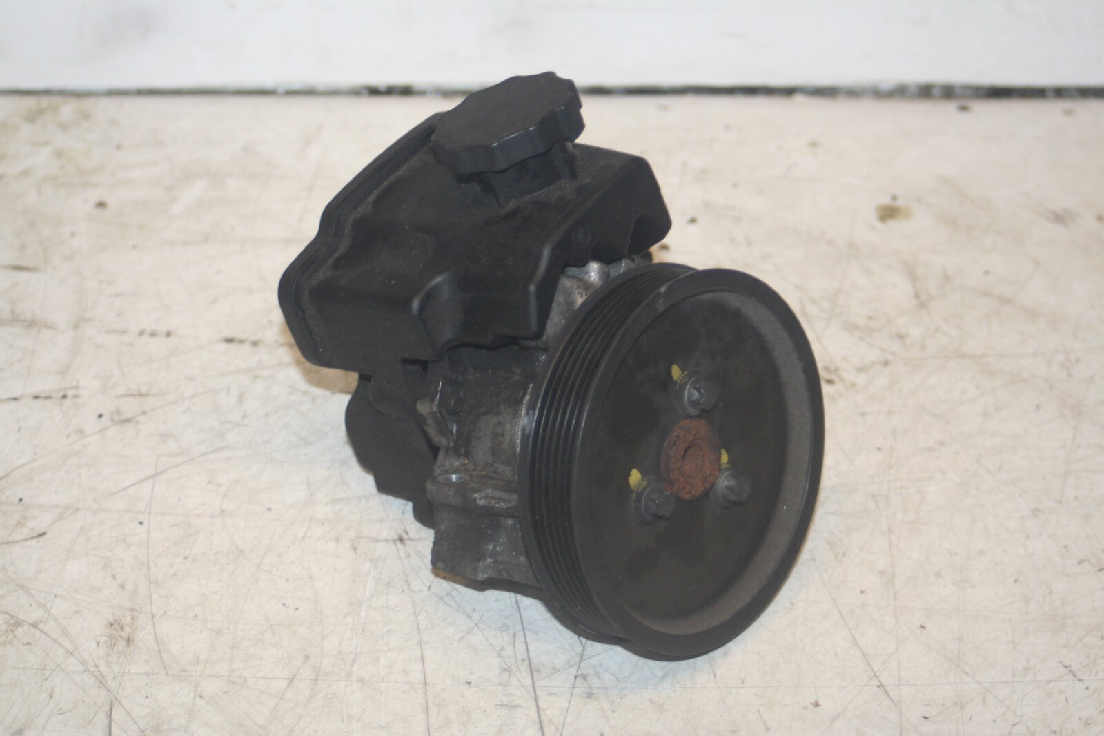 2005 MERCEDES S CLASS W220. POWER STEERING PUMP