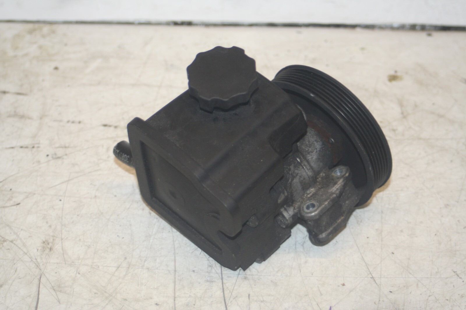 2005 MERCEDES S CLASS W220. POWER STEERING PUMP - Image 2