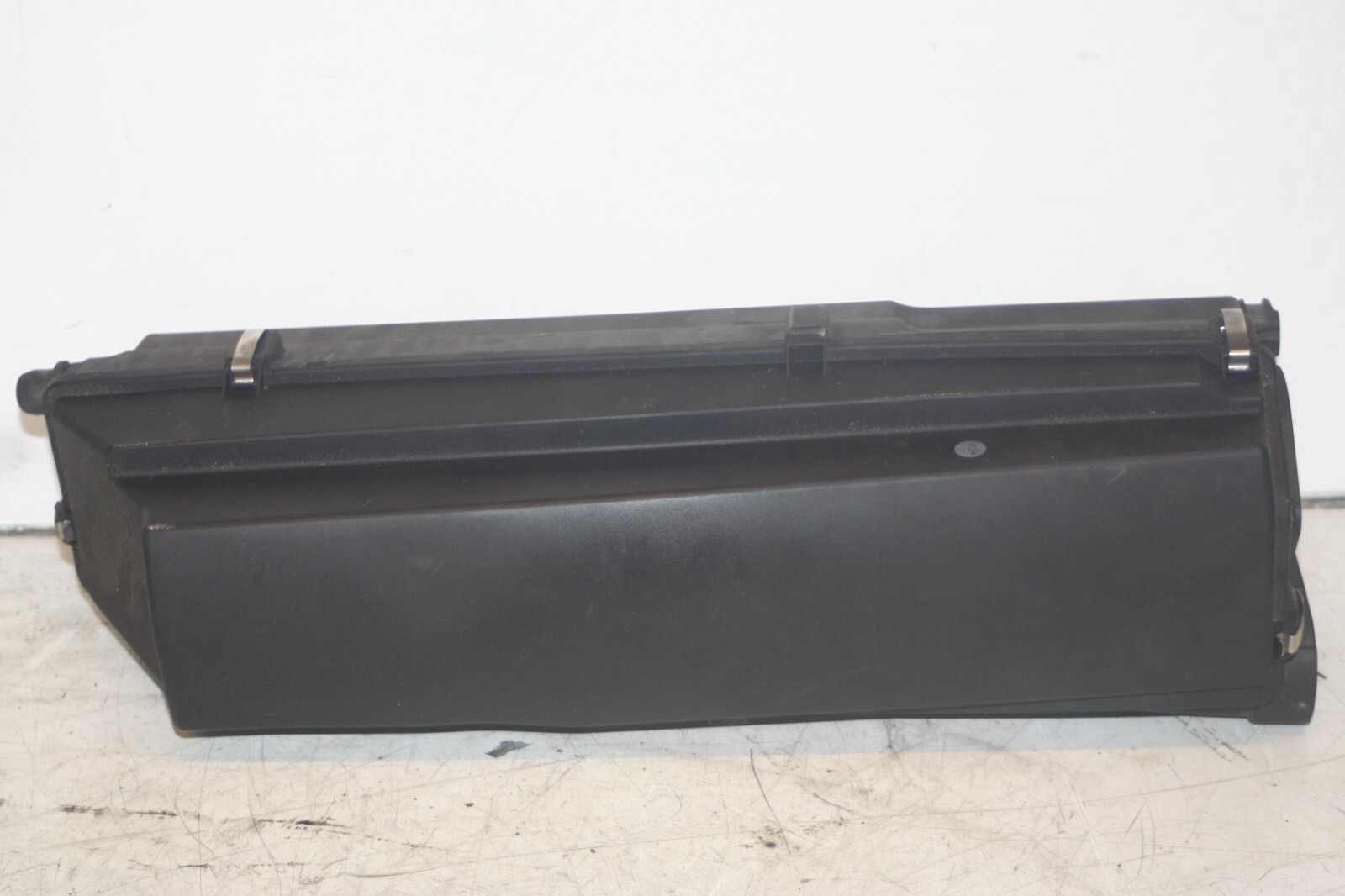 2005 MERCEDES S CLASS W220. INTAKE AIR FILTER HOUSING BOX 3.2 - Image 2