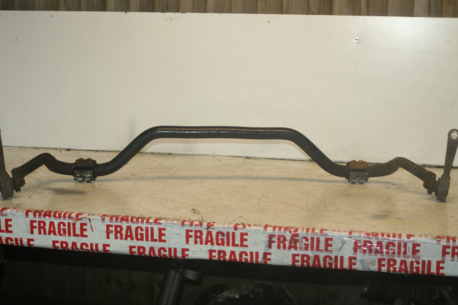 2005 MERCEDES S CLASS W220. FRONT ANTI ROLL BAR SWAY BAR A2203232565 - Image 2