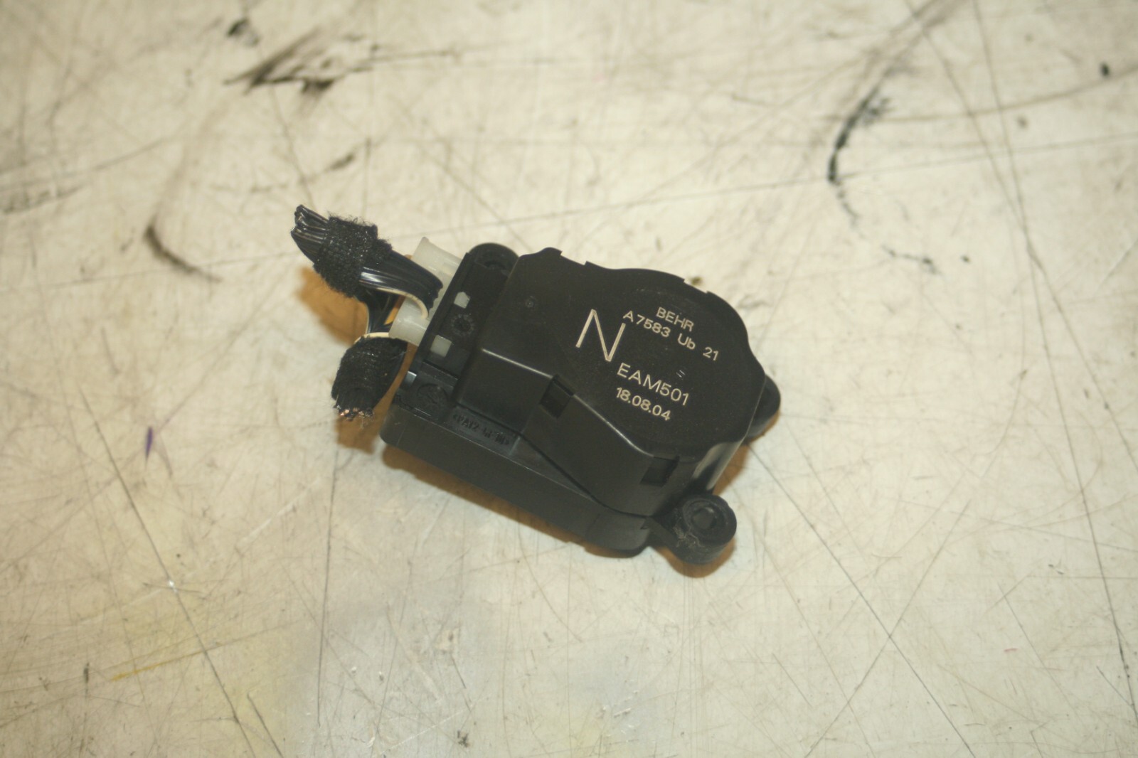 2005 MERCEDES S CLASS W220. HEATER FLAP ACTUATOR CONTROL MOTOR - Image 4