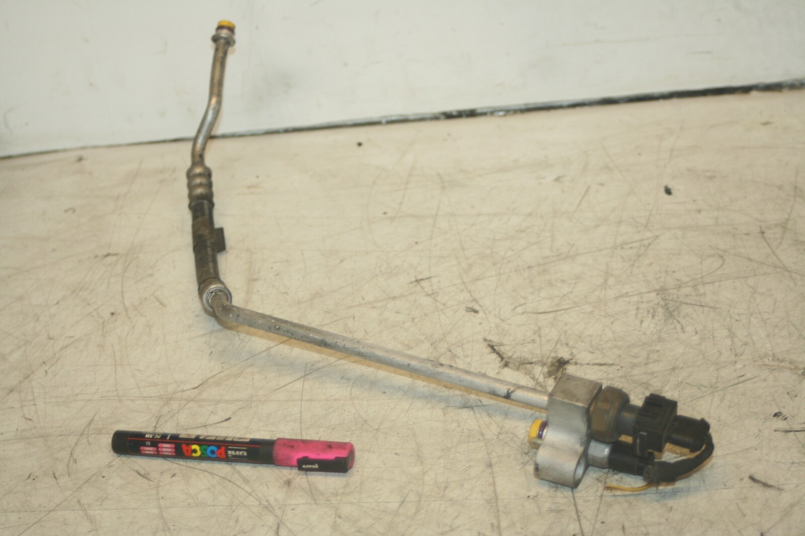 2005 MERCEDES S CLASS W220. AIR CON PIPE HOSE + SENSOR