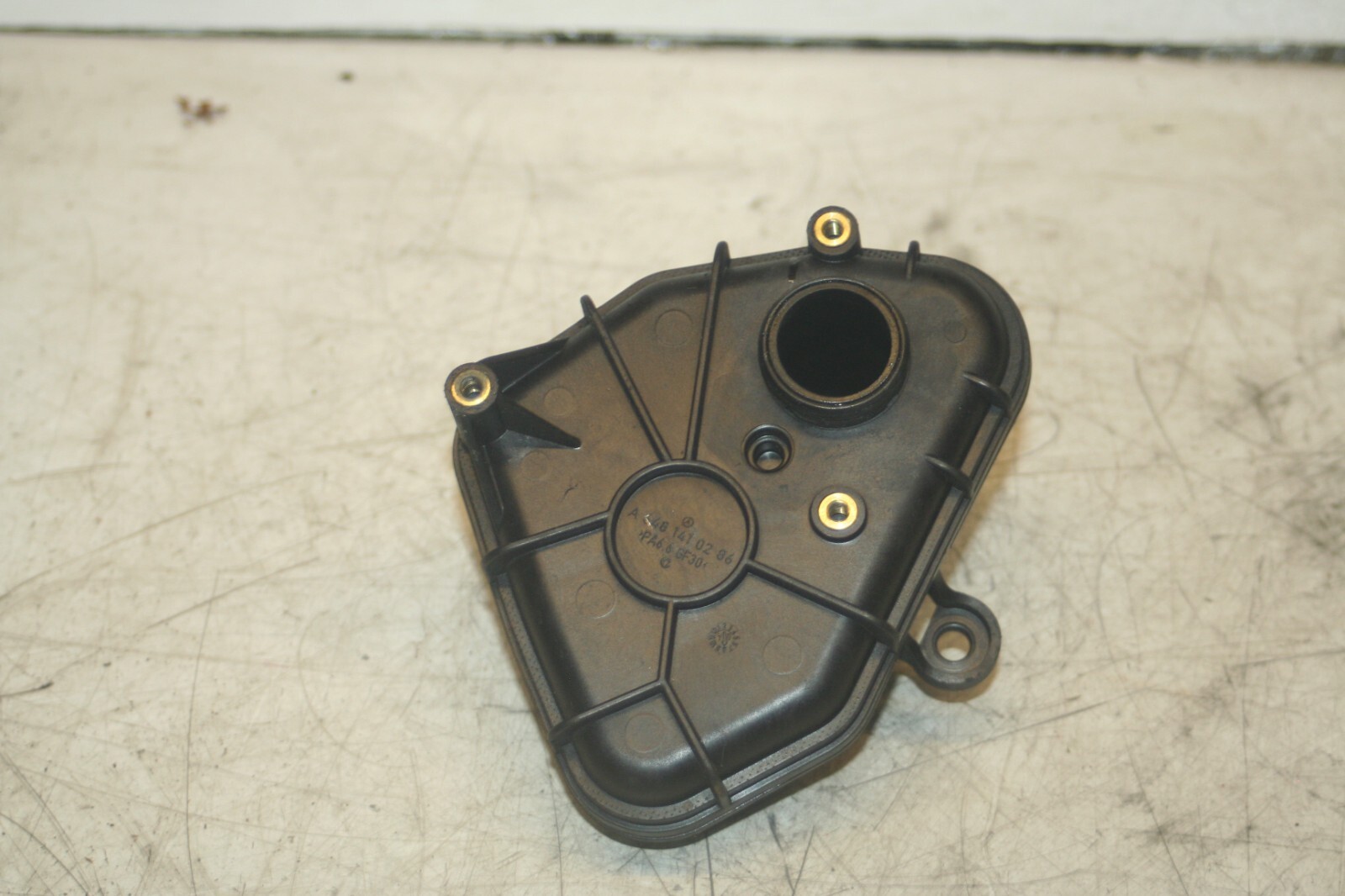 2005 MERCEDES S CLASS W220. AIR CANISTER A6481410286 INTAKE SILENCER - Image 2