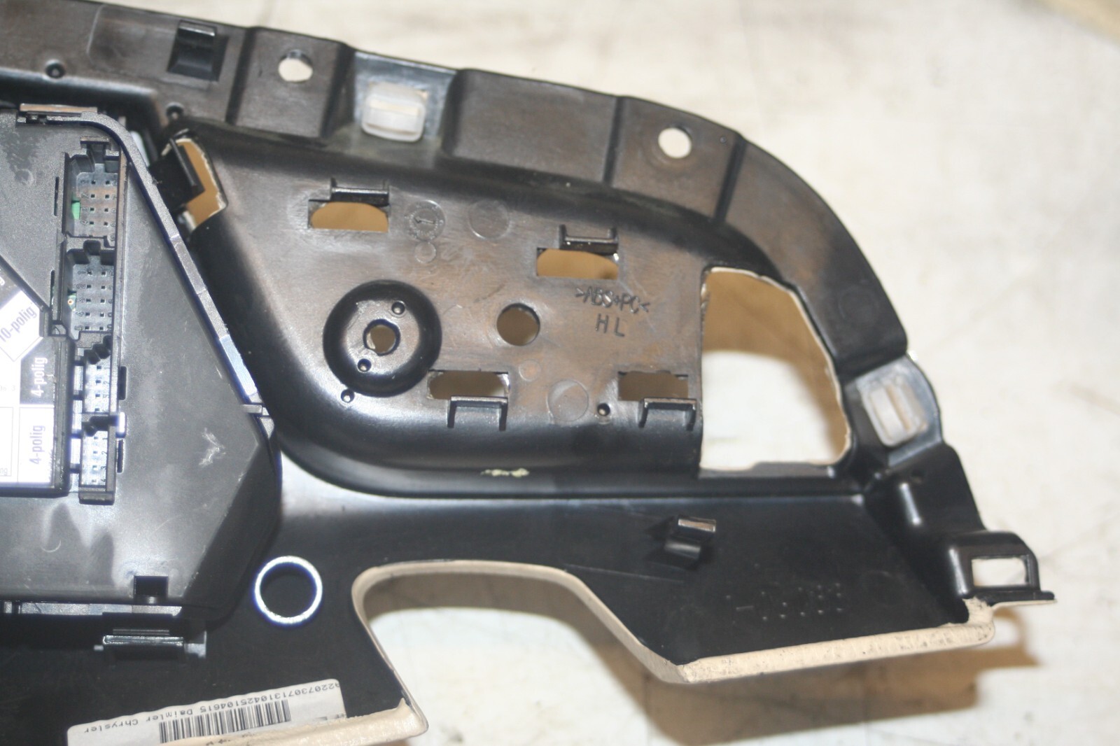 2005 MERCEDES S CLASS W220. DOOR TRIM 2208216279 - Image 6