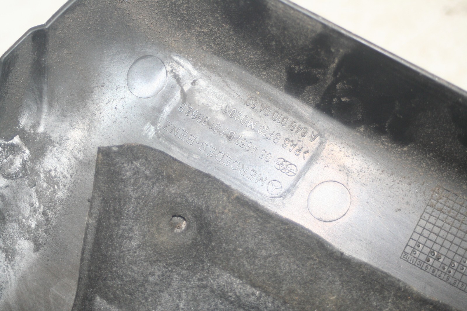 2005 MERCEDES S CLASS W220. ENGINE COVER - Image 5