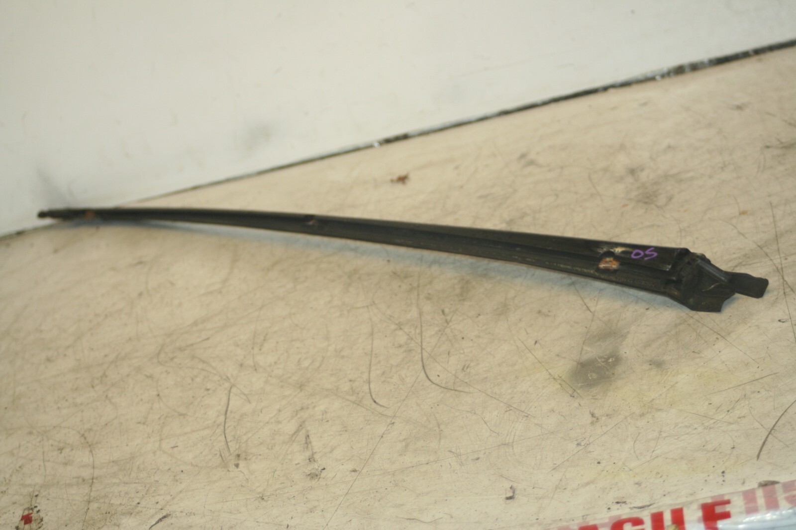 2005 MERCEDES S CLASS W220. DRIVER SIDE WIND SCREEN TRIM