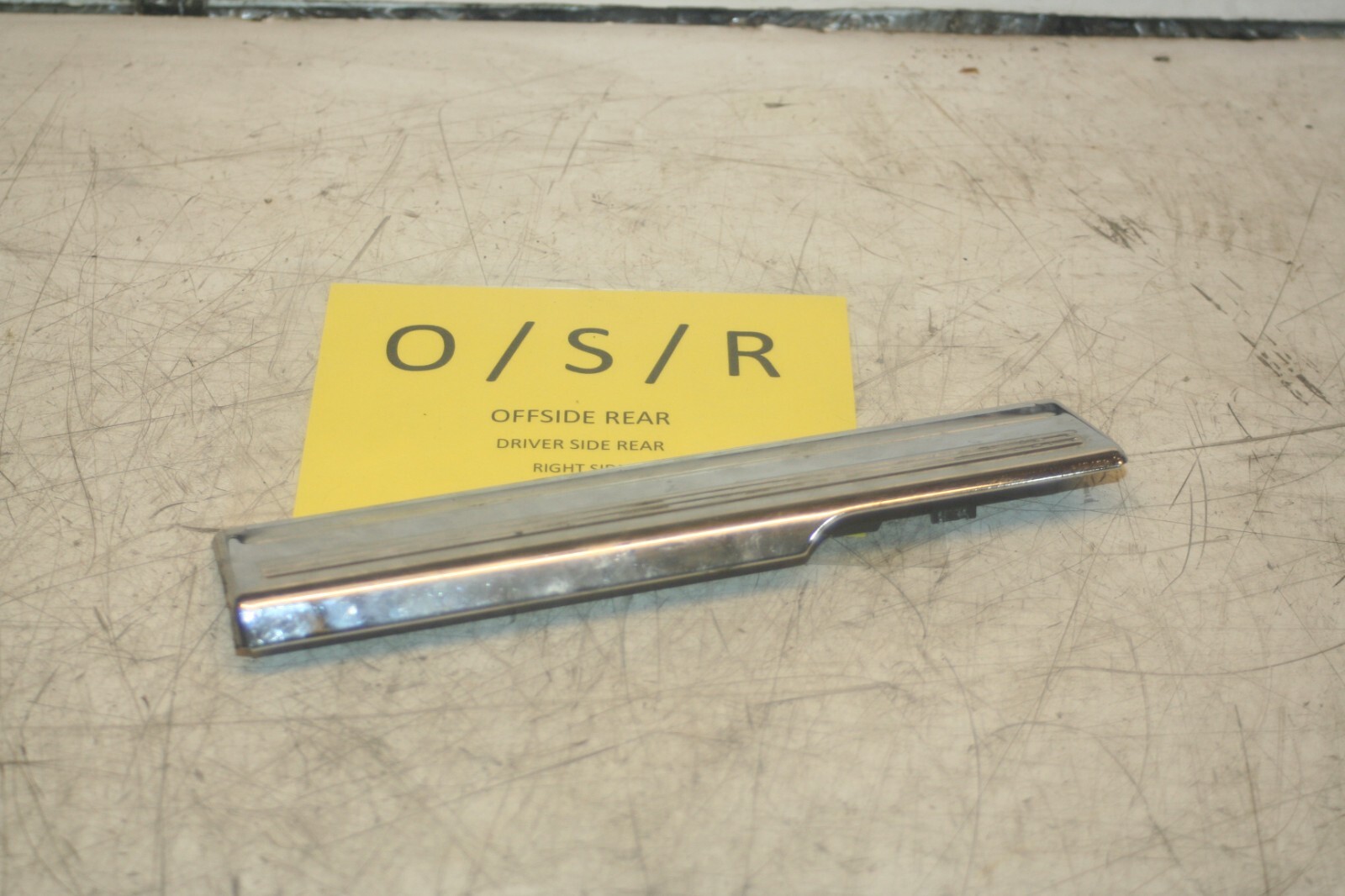 2005 MERCEDES S CLASS W220. DRIVER SIDE REAR KICK TRIM CHROME SILL PLATE