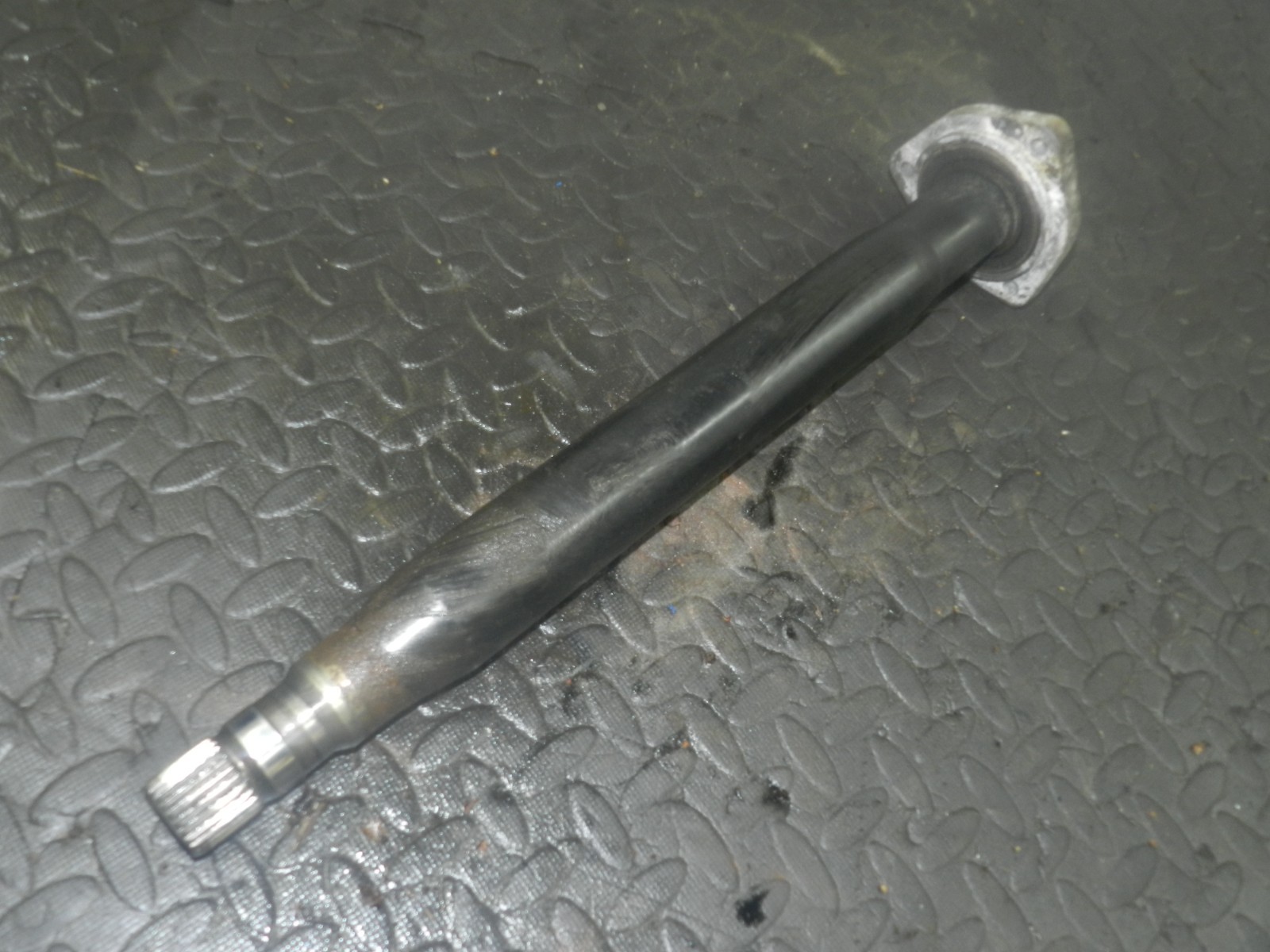 165. 2008 SAAB 9-3 VECTOR. 1.9 TID DIESEL DRIVER SIDE DRIVESHAFT SECTION