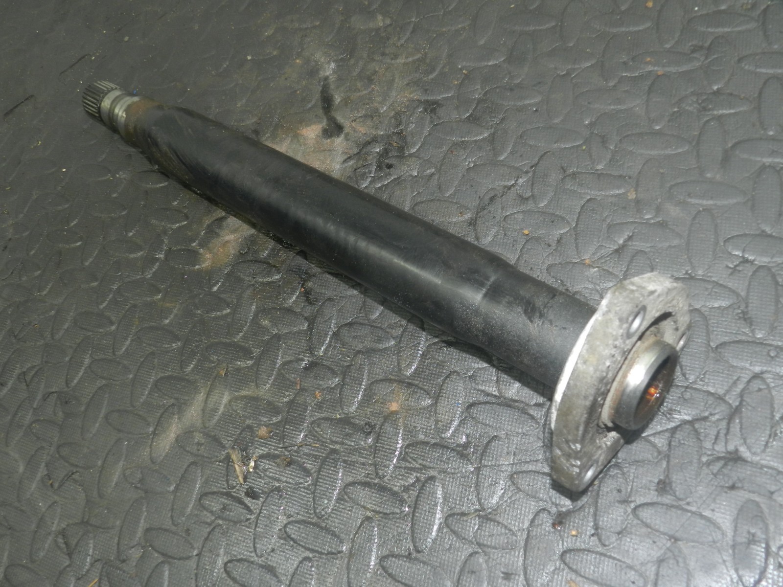 165. 2008 SAAB 9-3 VECTOR. 1.9 TID DIESEL DRIVER SIDE DRIVESHAFT SECTION - Image 2