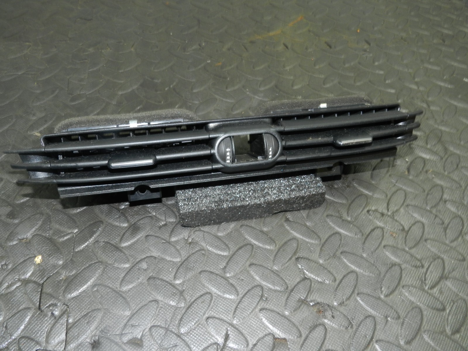 ALFA ROMEO GIULIETTA MIDDLE TWIN AIR BLOWER VENT 1560883800. 163 2014